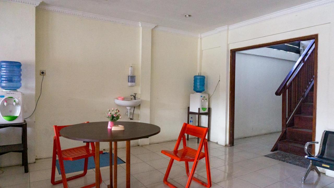 Reddoorz Near Sentani Airport Jayapura Otel Dış mekan fotoğraf
