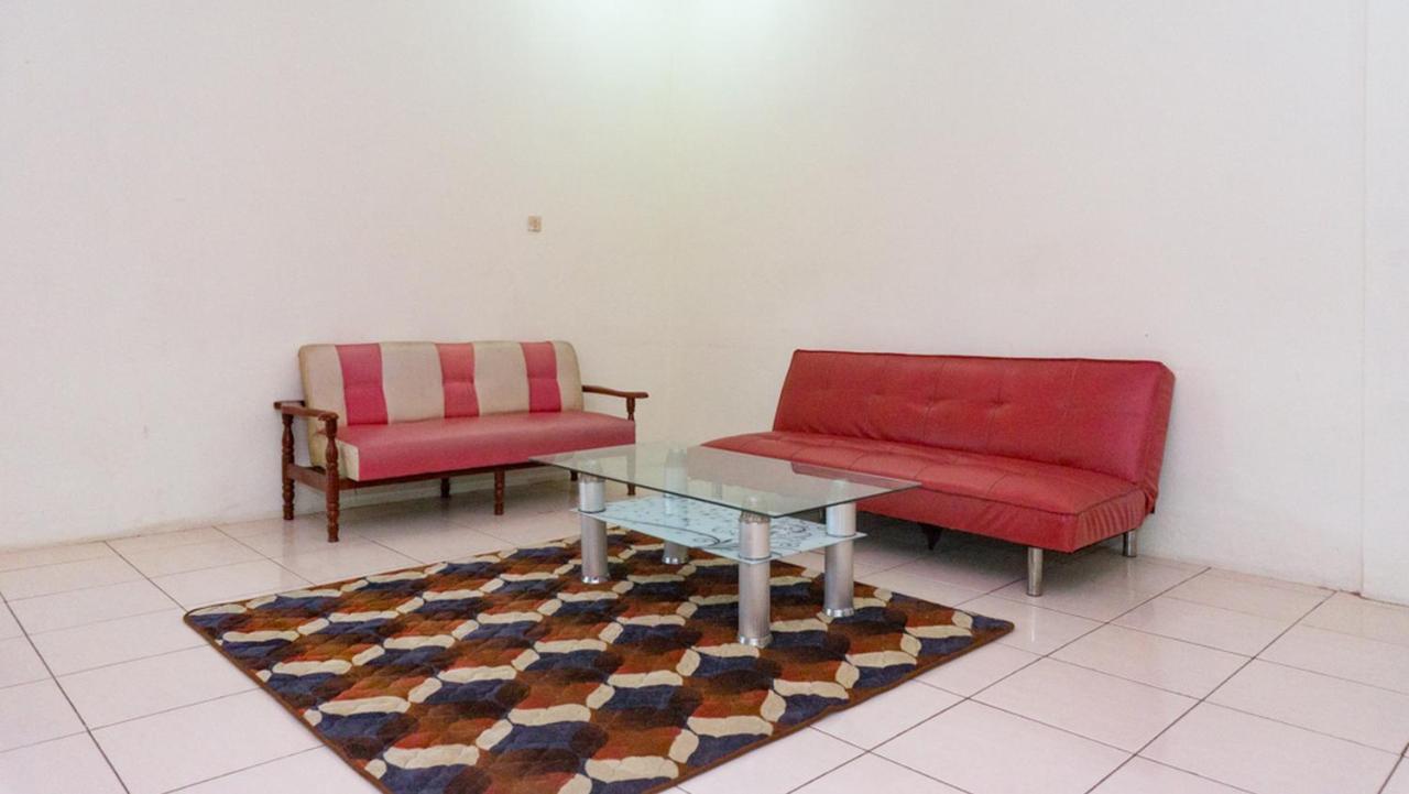 Reddoorz Near Sentani Airport Jayapura Otel Dış mekan fotoğraf