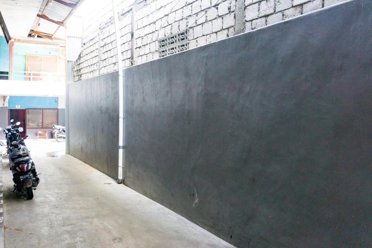 Reddoorz Near Sentani Airport Jayapura Otel Dış mekan fotoğraf
