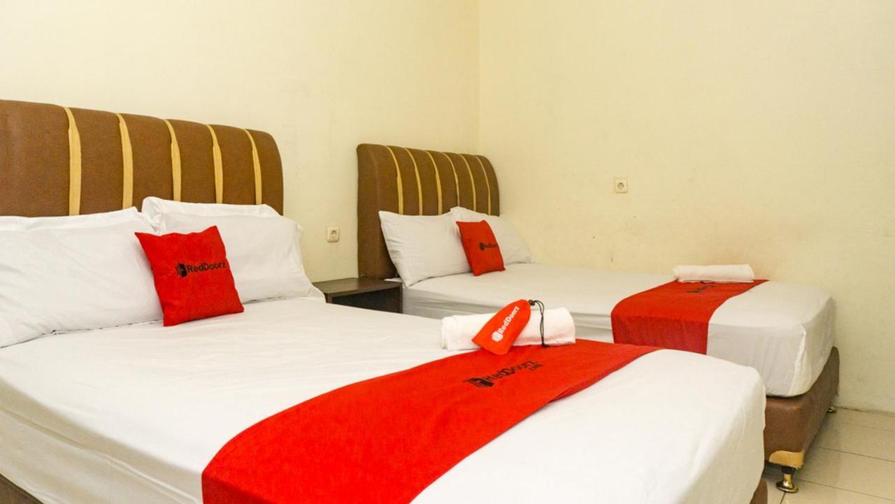 Reddoorz Near Sentani Airport Jayapura Otel Dış mekan fotoğraf