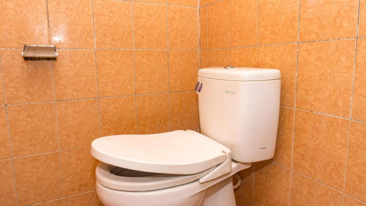 Reddoorz Near Sentani Airport Jayapura Otel Dış mekan fotoğraf